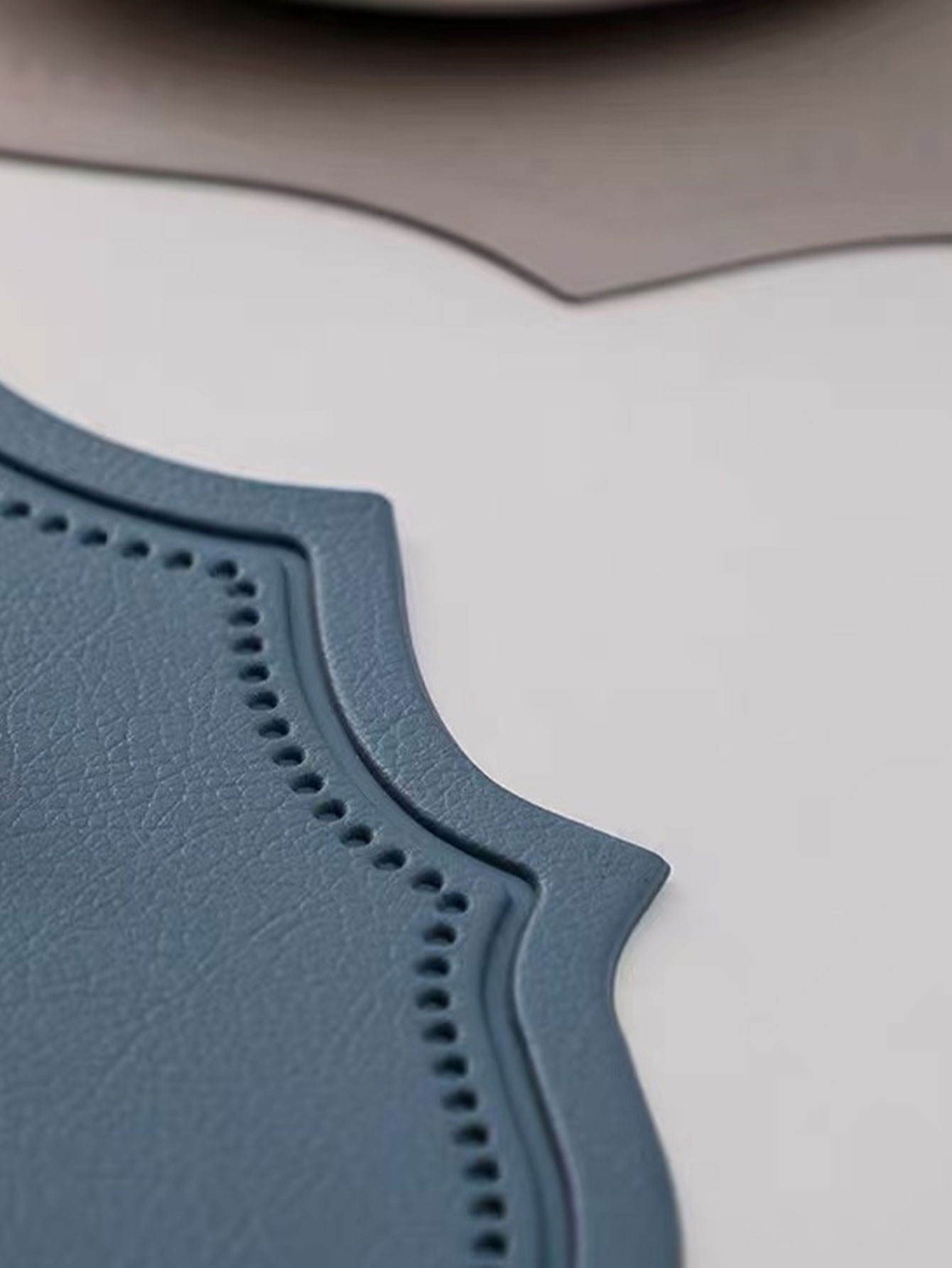 Sousplat de Couro Estilo Ins,  - Leatherwork Desk avaliação e preço